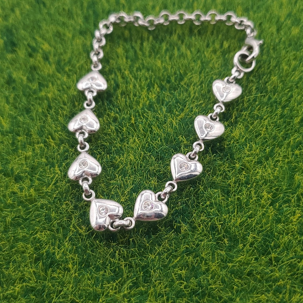 Elegant Silver Tone Heart Bracelet B3308 - Picture 2 of 4